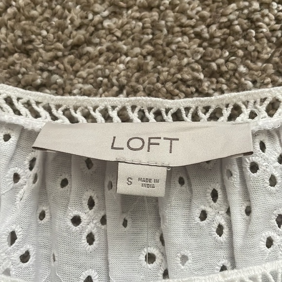 NWT - LOFT Top - Picture 2 of 6